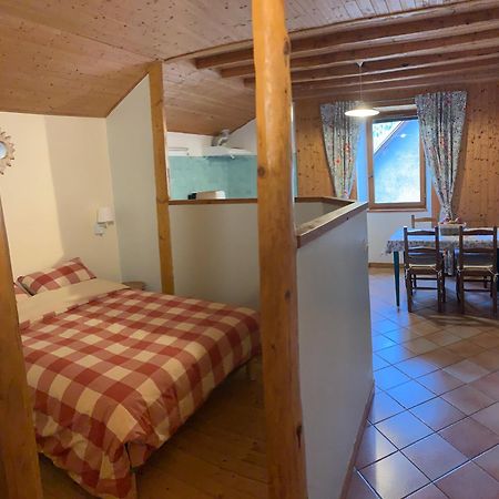 La Tourtette Bed & Breakfast เลอเดโวลุย ภายนอก รูปภาพ