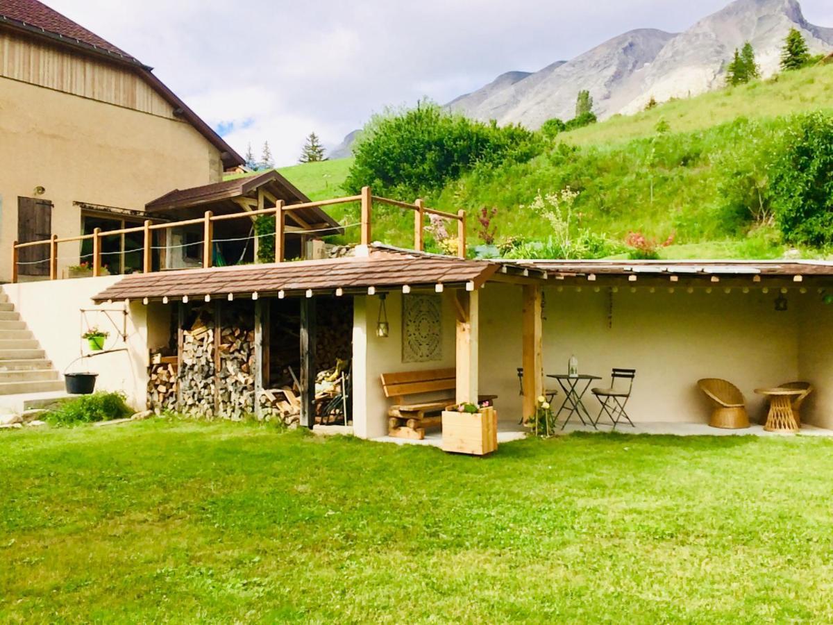 La Tourtette Bed & Breakfast เลอเดโวลุย ภายนอก รูปภาพ